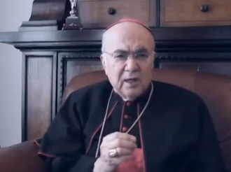 Demolición Católica